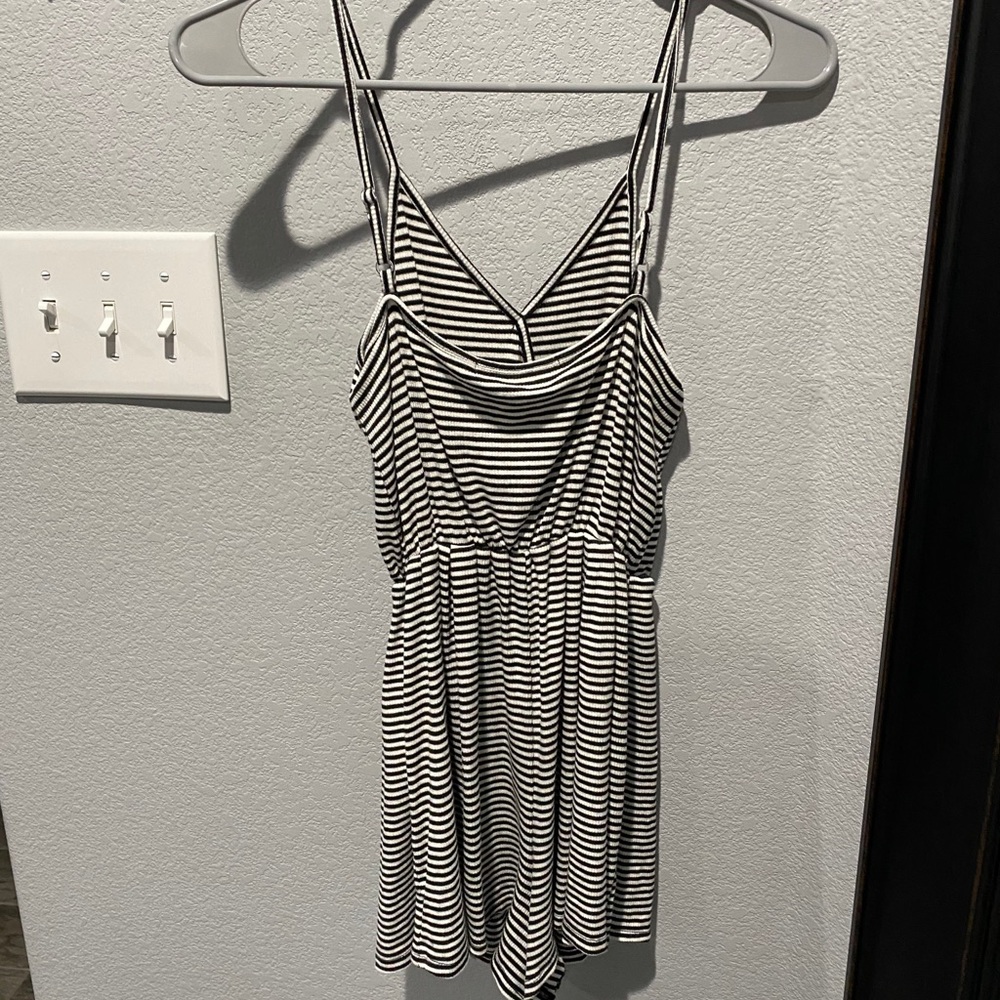 Striped Romper - Picture 4 of 6